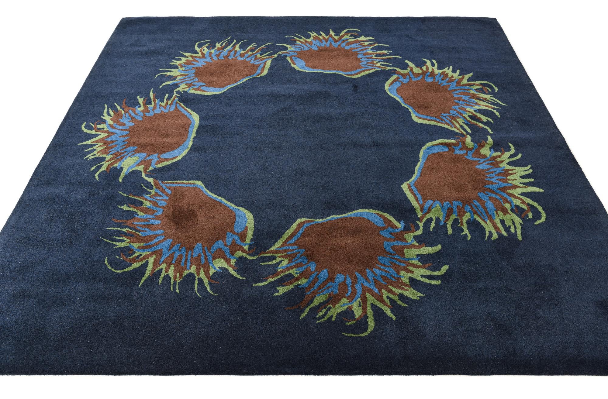 7' 6 x 7' 7 Luna Square Rug