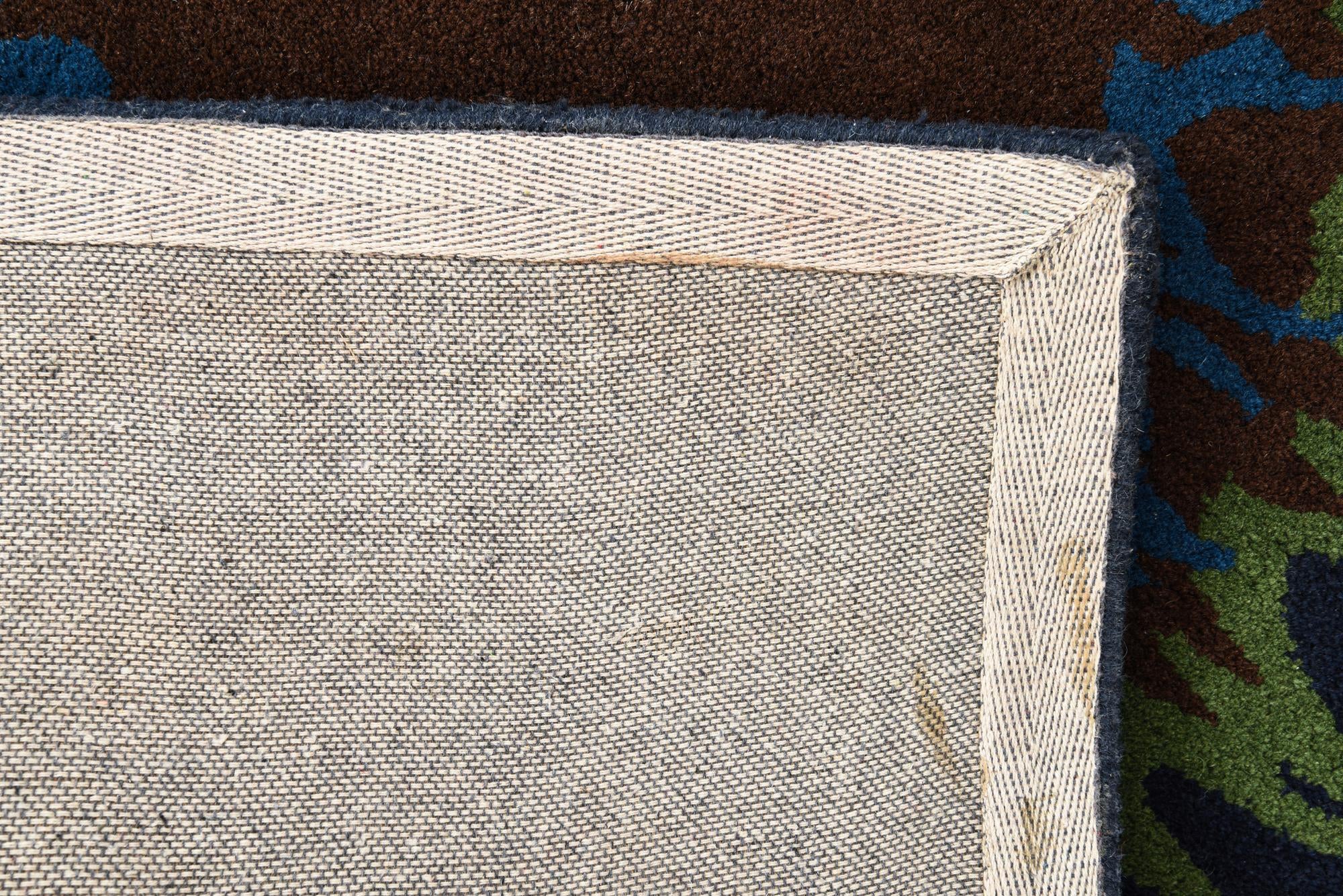 7' 6 x 7' 7 Luna Square Rug