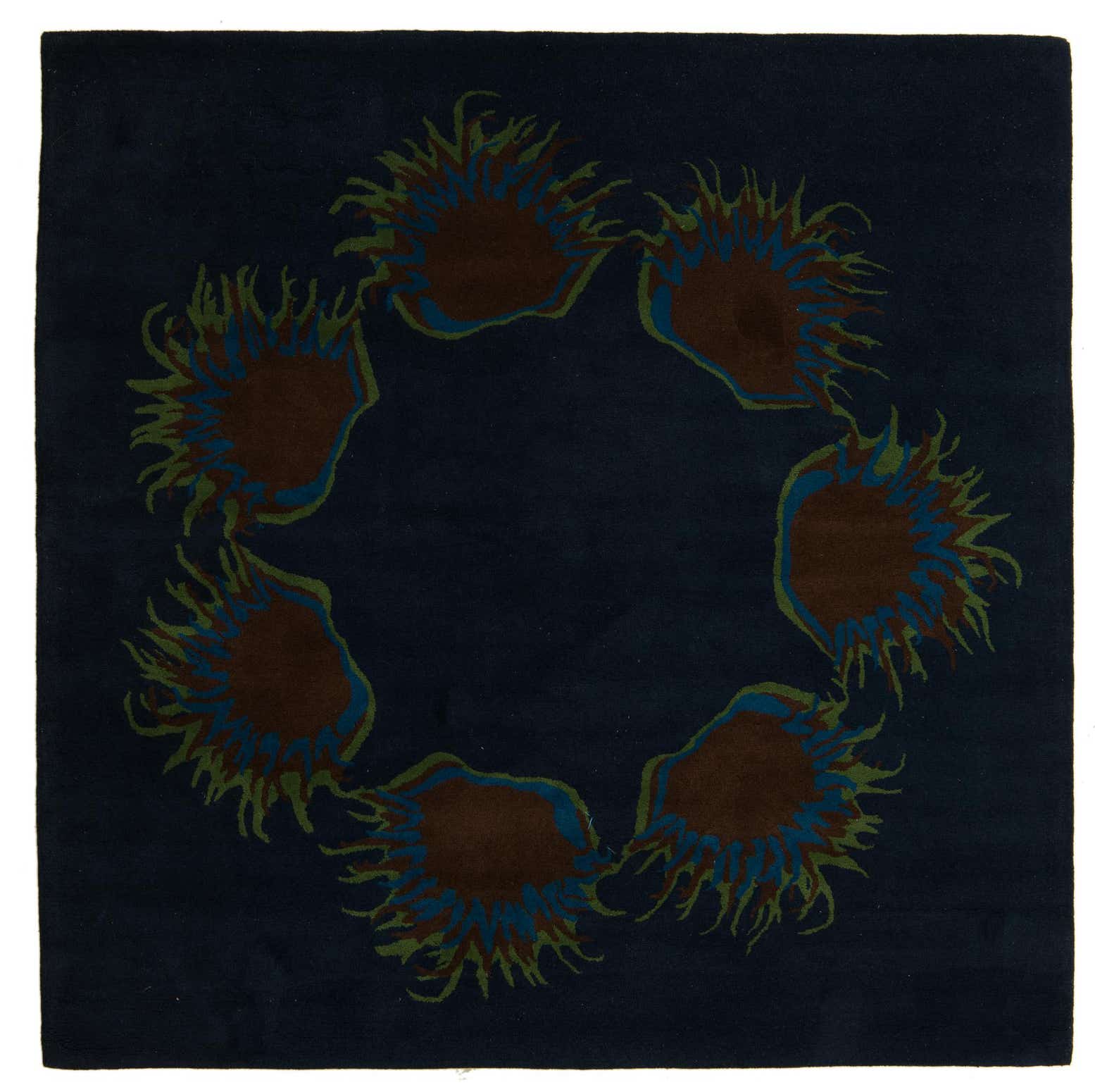 7' 6 x 7' 7 Luna Square Rug