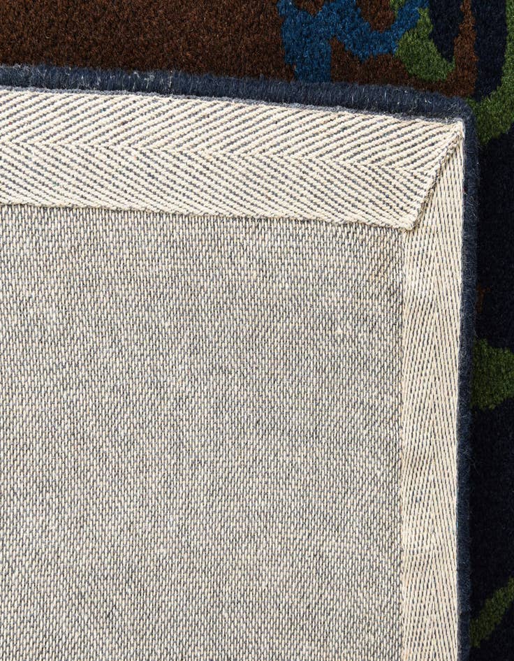 Detail image of 7' 5 x 7' 7 Luna Square Rug