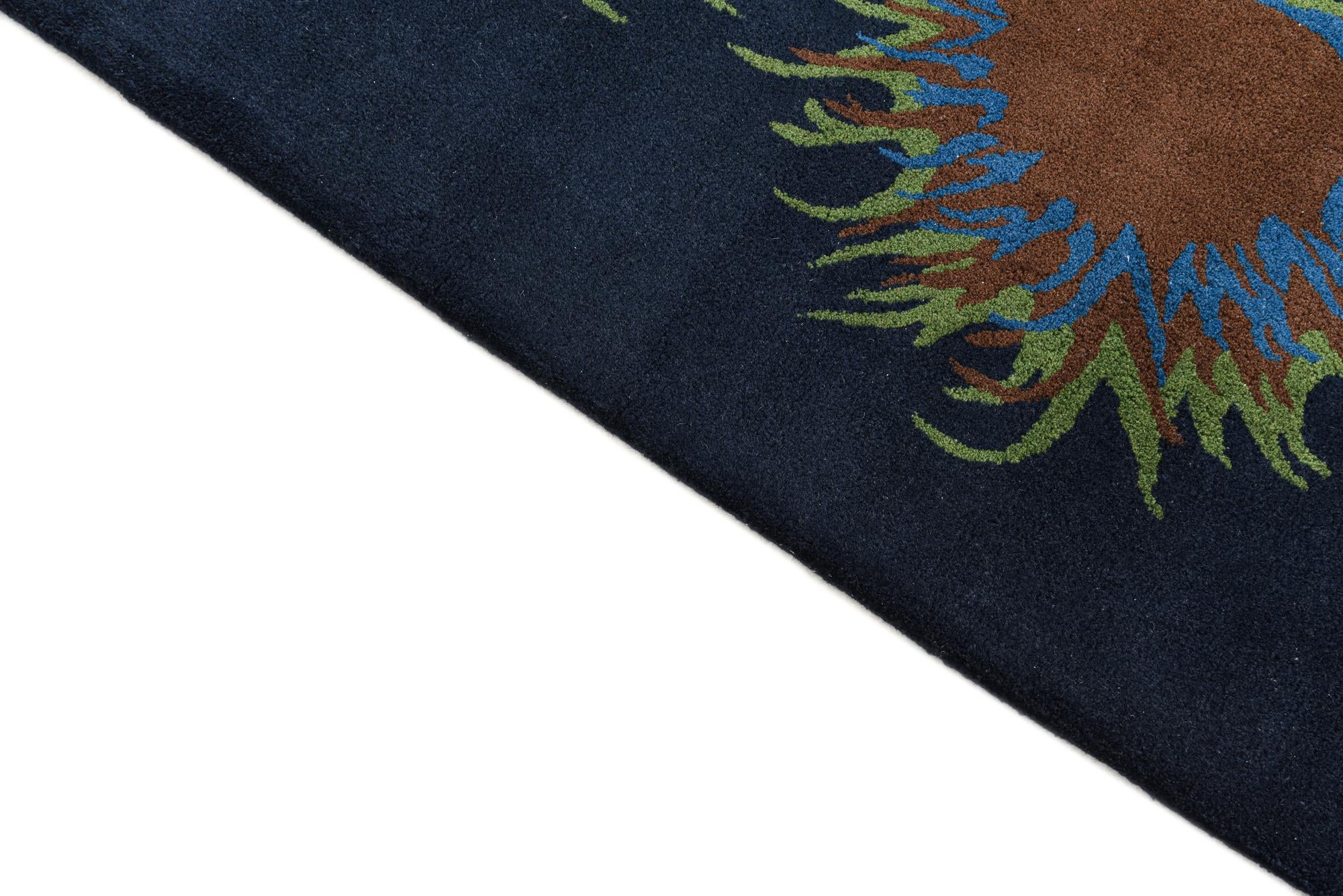 7' 5 x 7' 7 Luna Square Rug