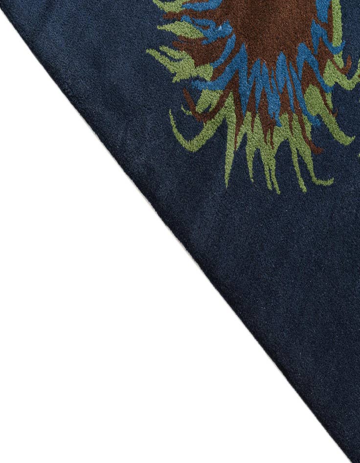 Detail image of 7' 7 x 7' 8 Luna Square Rug
