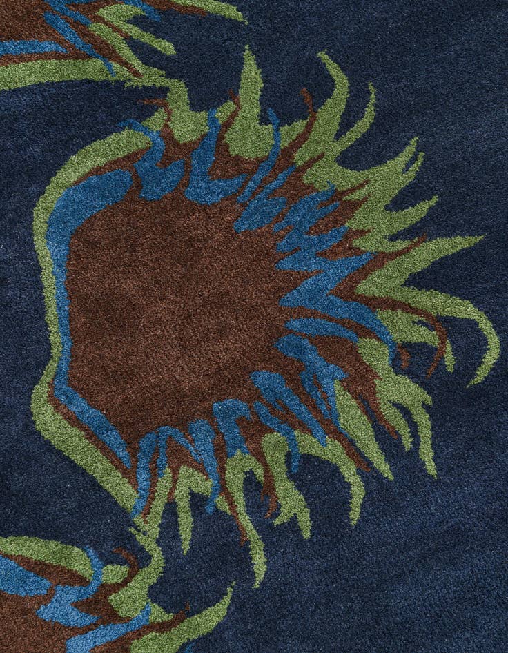 Detail image of 7' 7 x 7' 8 Luna Square Rug