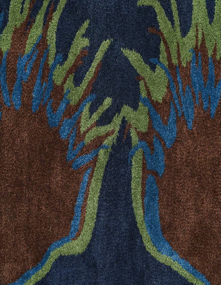 Detail image of 7' 7 x 7' 8 Luna Square Rug
