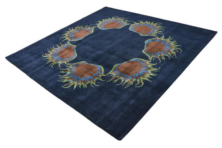 7' 6 x 7' 7 Luna Square Rug