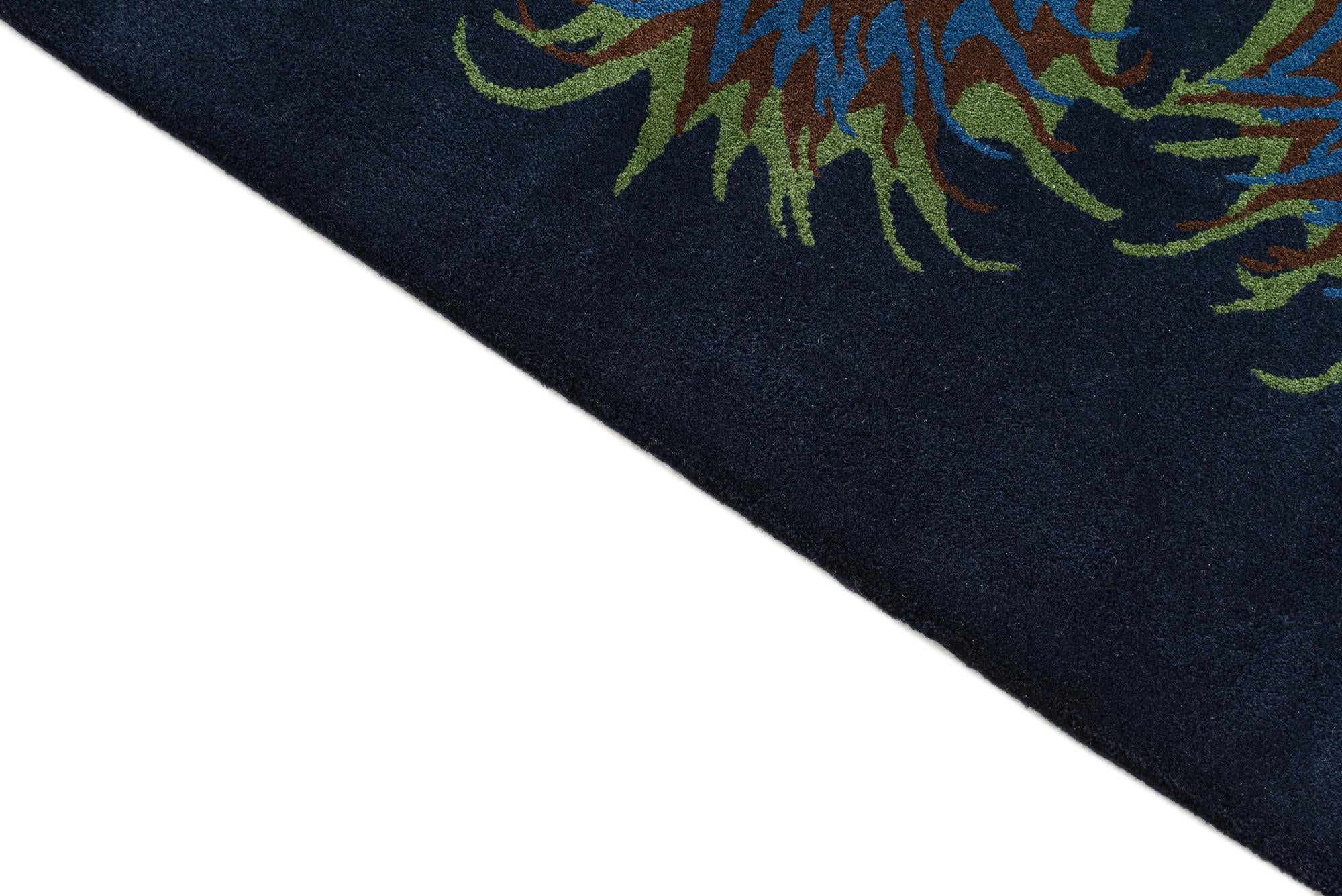 7' 6 x 7' 7 Luna Square Rug