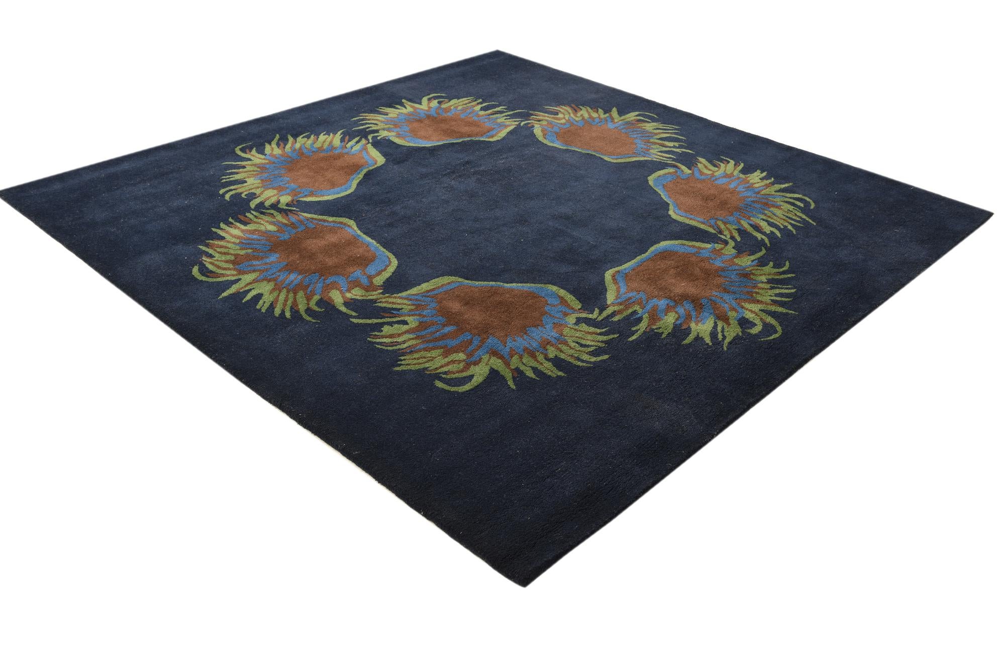 7' 5 x 7' 7 Luna Square Rug