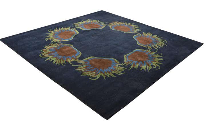 7' 5 x 7' 7 Luna Square Rug