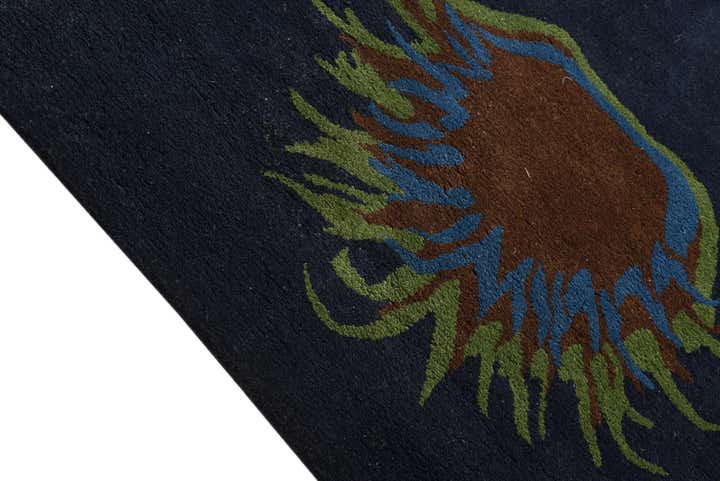 7' 5 x 7' 7 Luna Square Rug