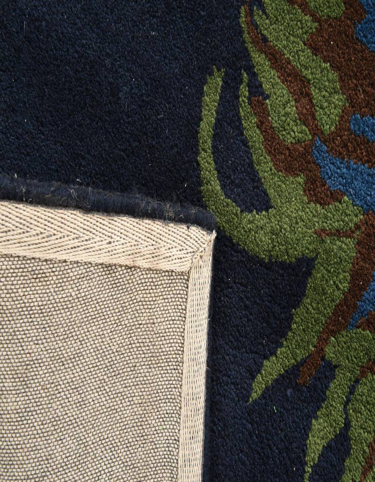Detail image of 7' 5 x 7' 7 Luna Square Rug