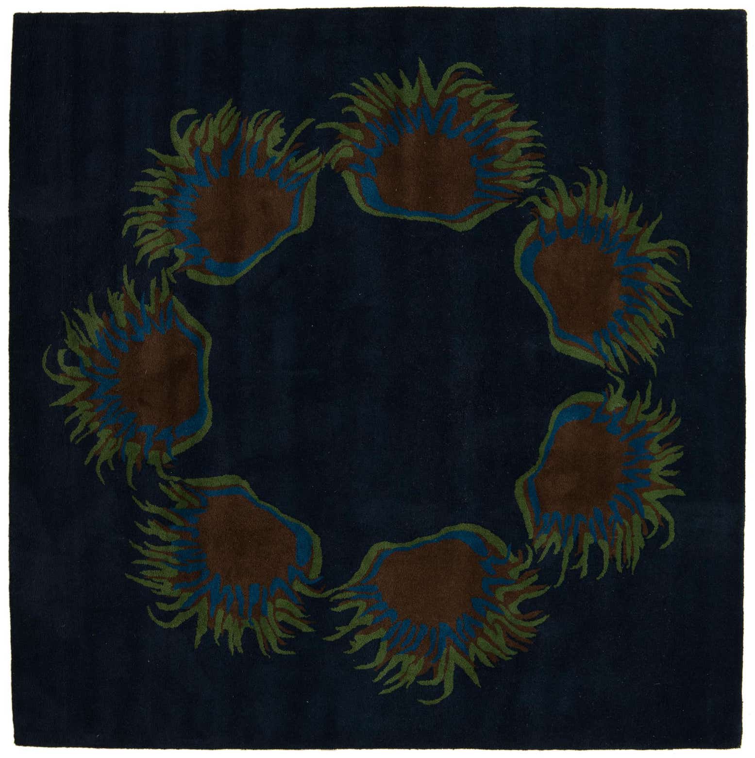 7' 5 x 7' 7 Luna Square Rug