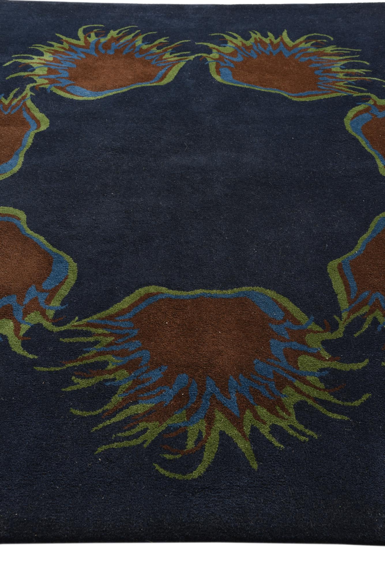 7' 6 x 7' 7 Luna Square Rug