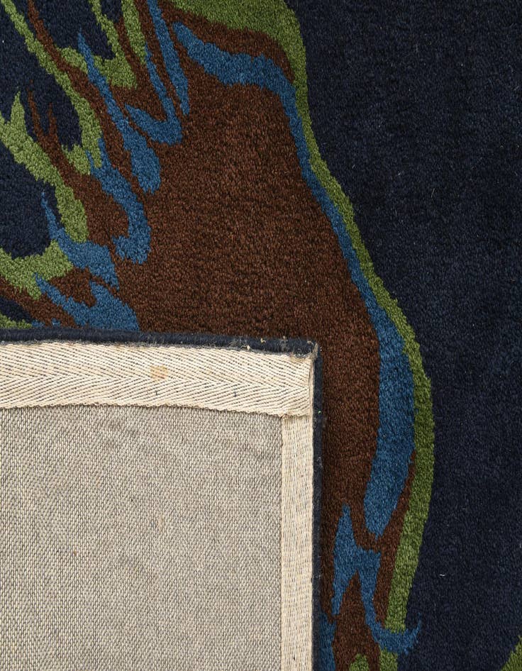 Detail image of 7' 6 x 7' 7 Luna Square Rug