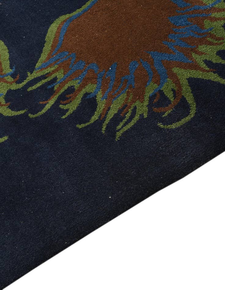Detail image of 7' 6 x 7' 7 Luna Square Rug