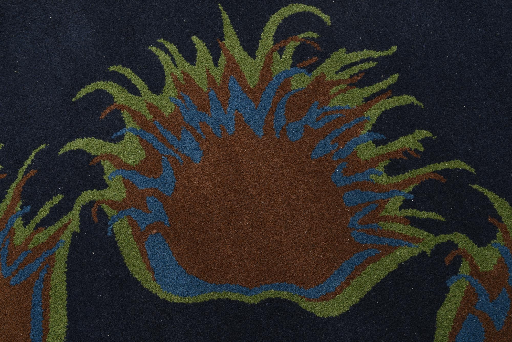 7' 6 x 7' 7 Luna Square Rug