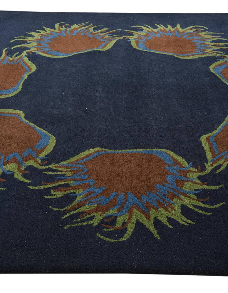 Detail image of 7' 8 x 7' 8 Luna Square Rug
