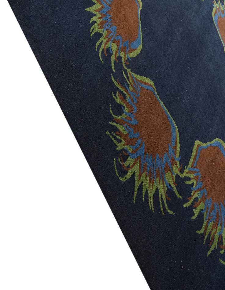 Detail image of 7' 8 x 7' 8 Luna Square Rug