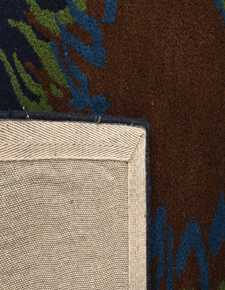 Detail image of 7' 8 x 7' 8 Luna Square Rug