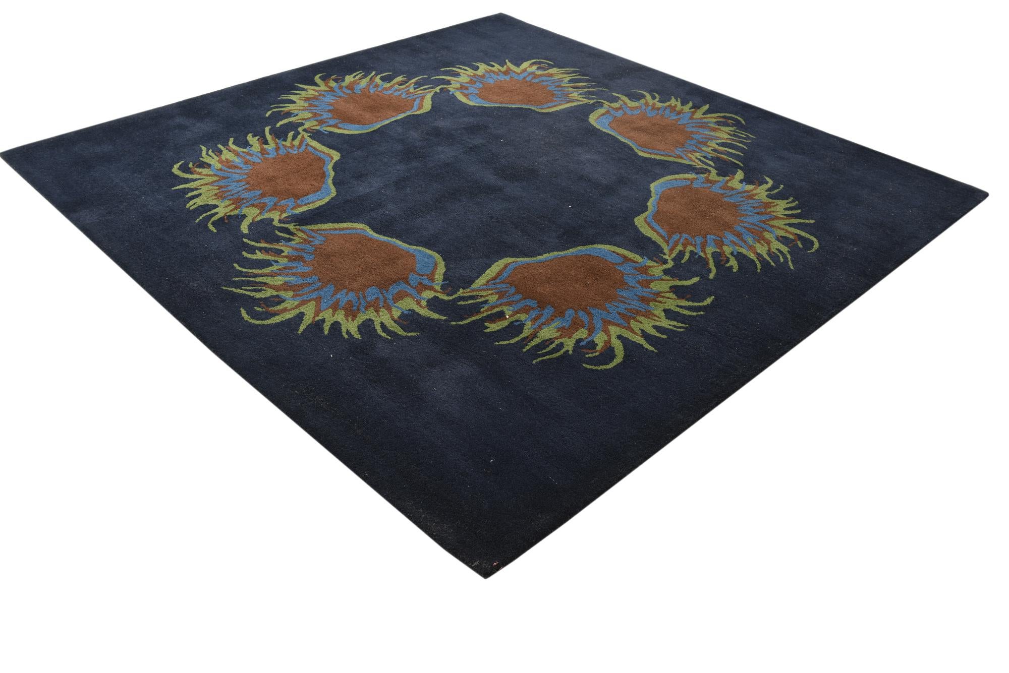 7' 6 x 7' 8 Luna Square Rug