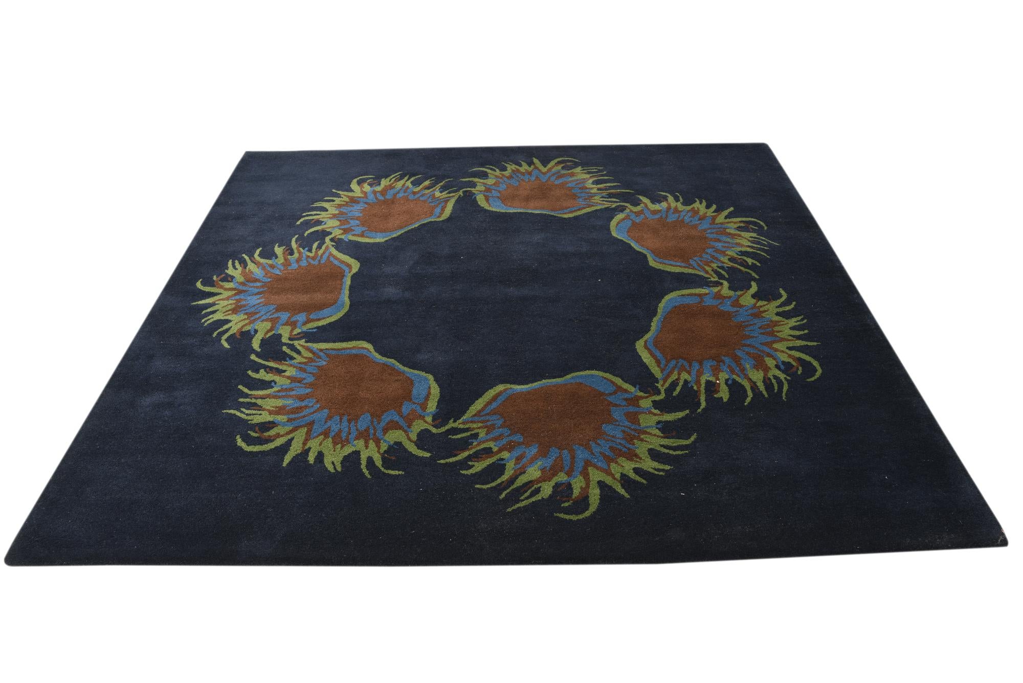 7' 6 x 7' 8 Luna Square Rug