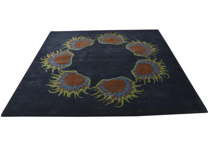 7' 6 x 7' 8 Luna Square Rug