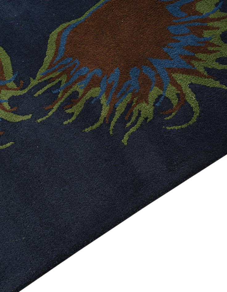 Detail image of 7' 7 x 7' 8 Luna Square Rug
