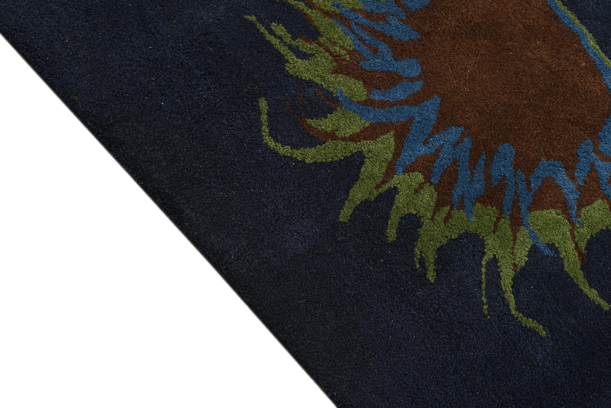 7' 6 x 7' 7 Luna Square Rug