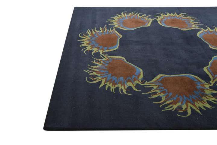 7' 5 x 7' 7 Luna Square Rug