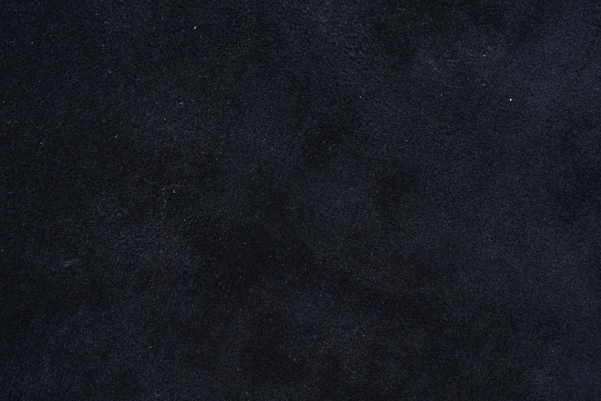 7' 7 x 7' 7 Luna Square Rug