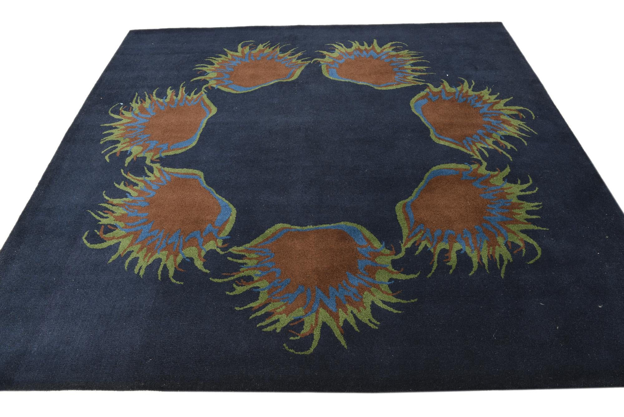 7' 6 x 7' 7 Luna Square Rug