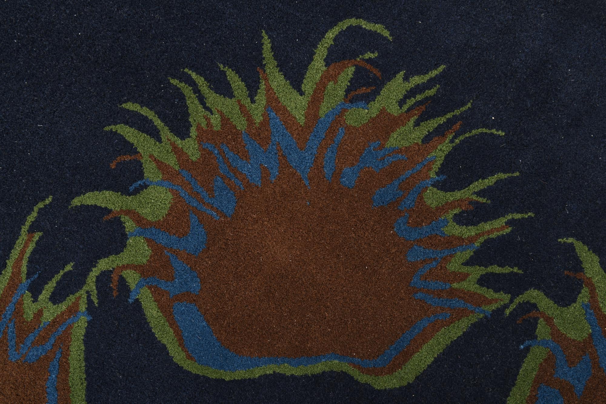 7' 6 x 7' 7 Luna Square Rug