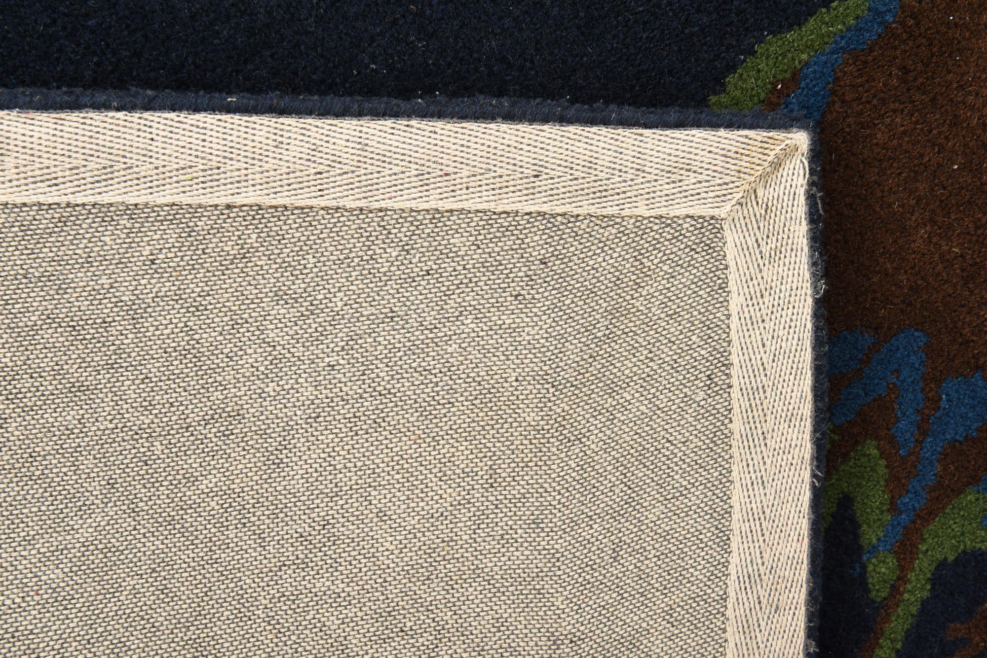7' 6 x 7' 7 Luna Square Rug