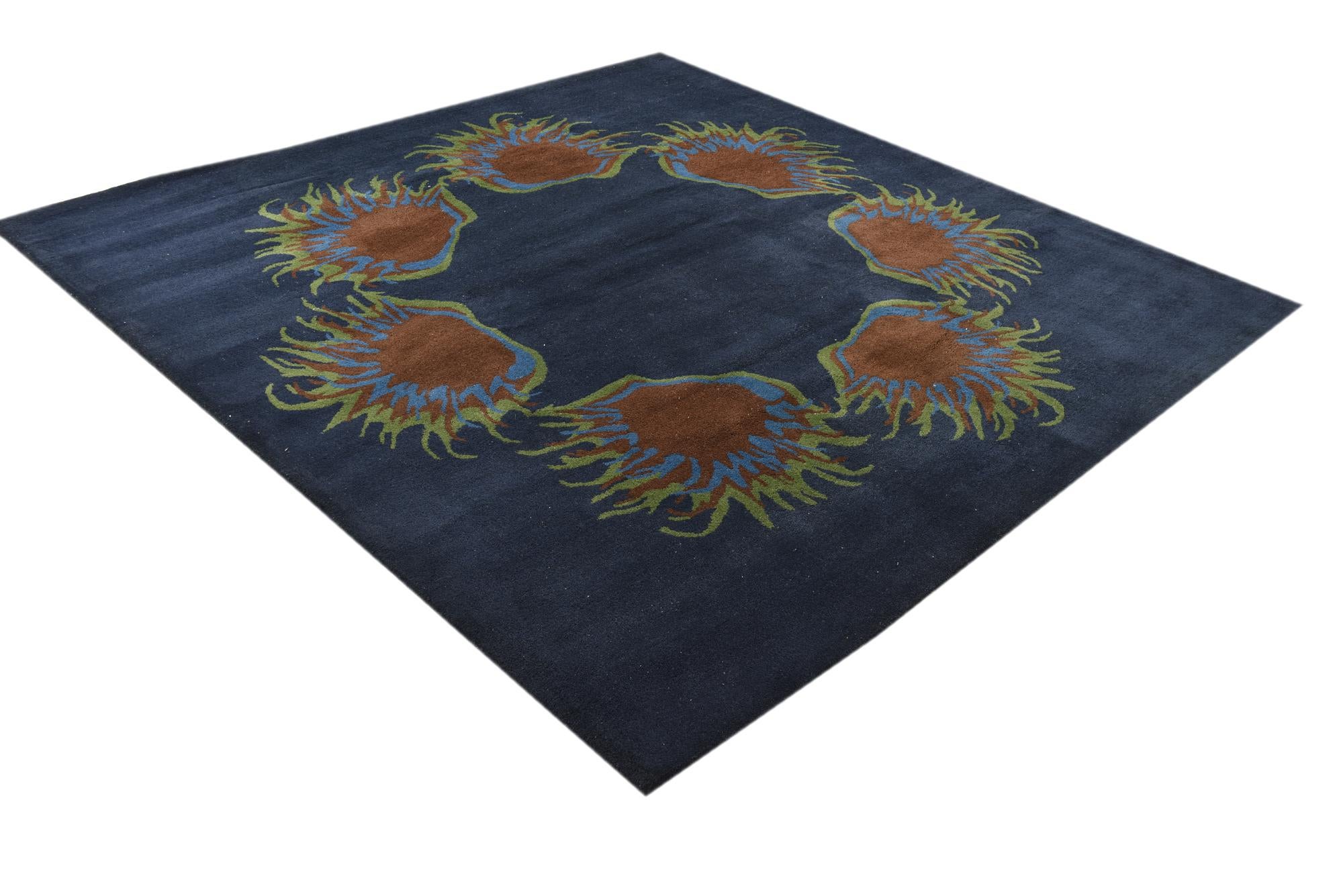 7' 6 x 7' 7 Luna Square Rug