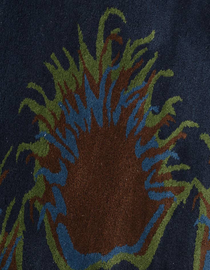 Detail image of 7' 6 x 7' 7 Luna Square Rug