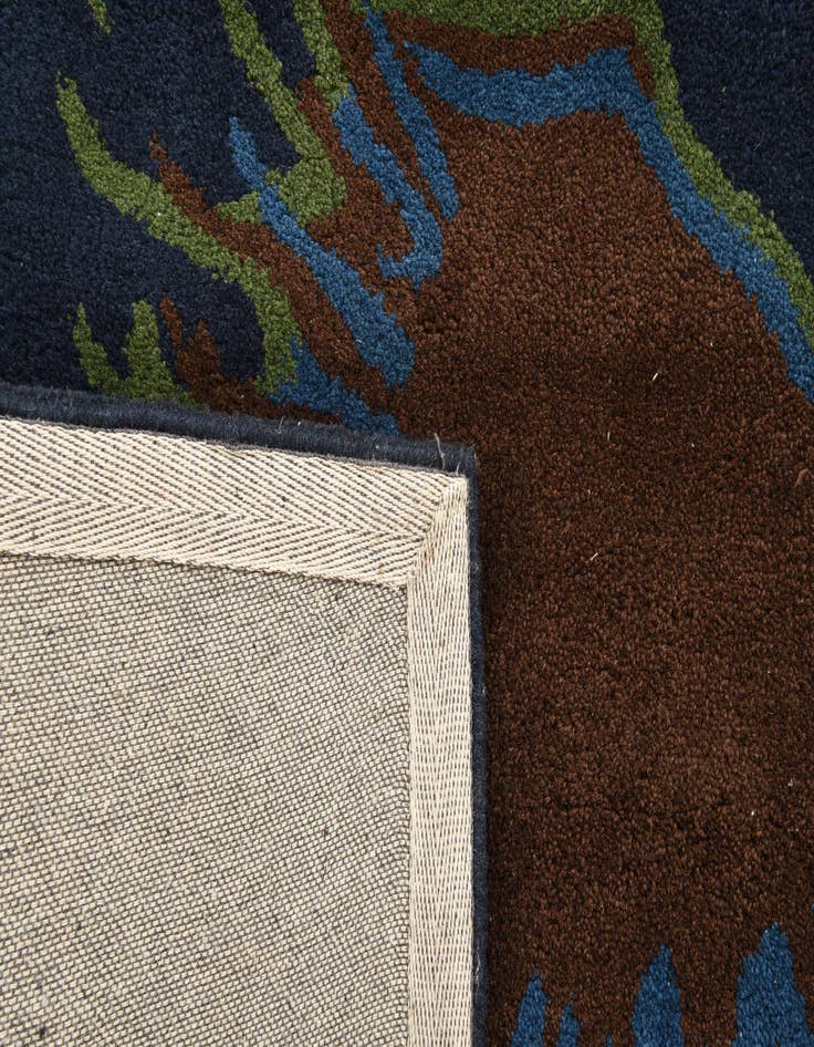 Detail image of 7' 6 x 7' 7 Luna Square Rug