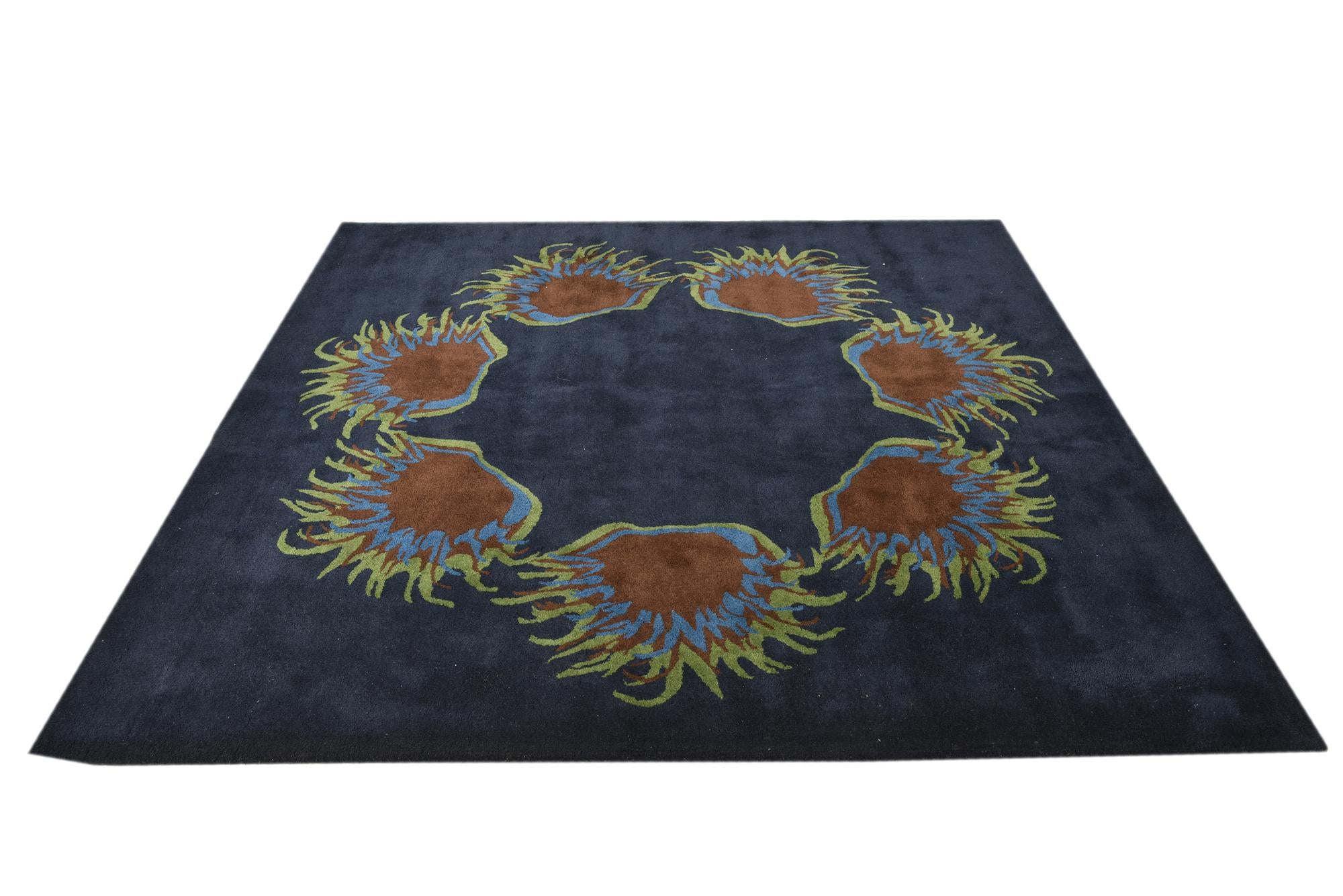 7' 6 x 7' 8 Luna Square Rug