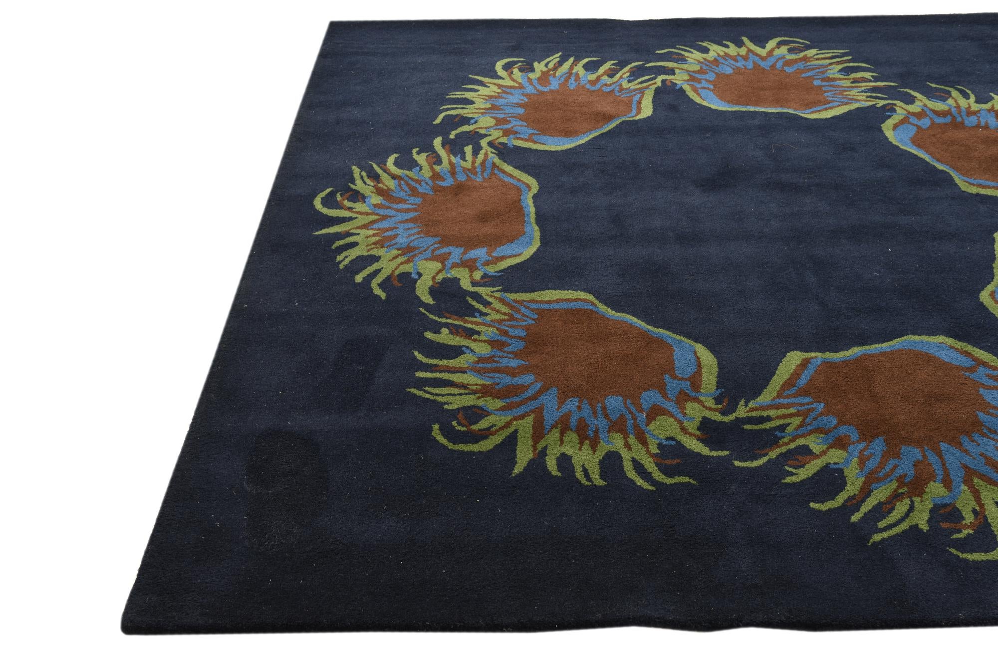 7' 6 x 7' 8 Luna Square Rug