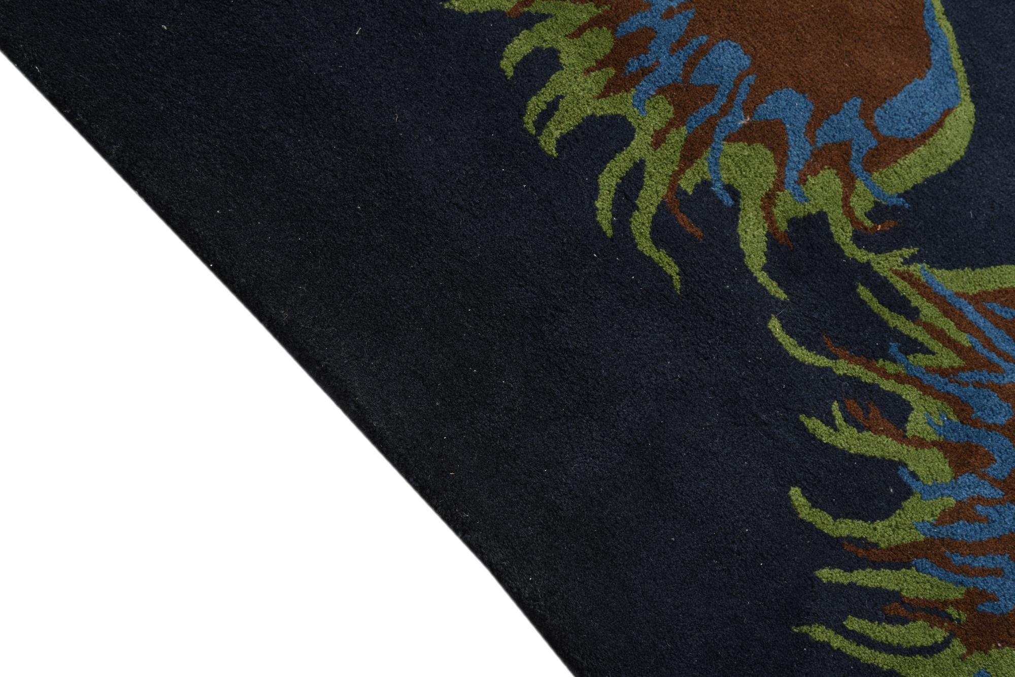 7' 6 x 7' 8 Luna Square Rug