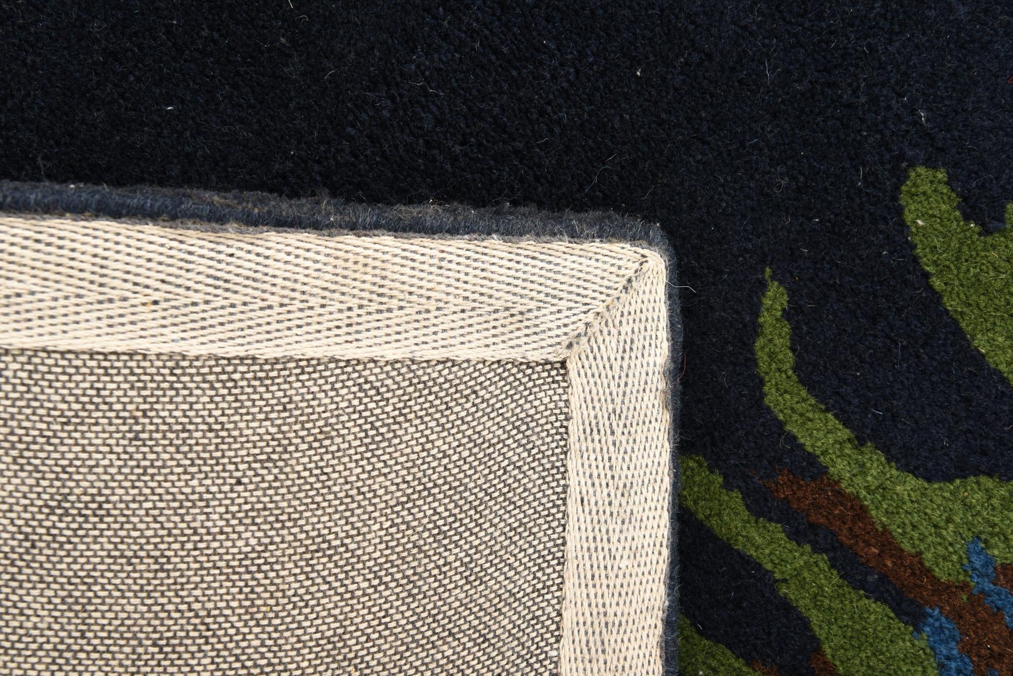 7' 6 x 7' 8 Luna Square Rug