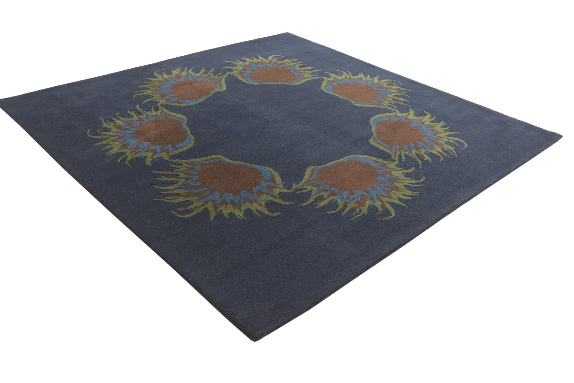7' 6 x 7' 7 Luna Square Rug