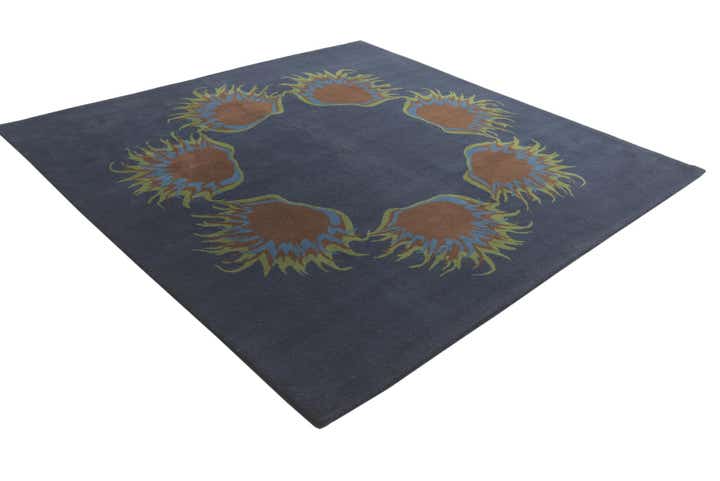 7' 6 x 7' 7 Luna Square Rug