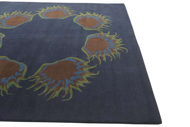 7' 6 x 7' 7 Luna Square Rug