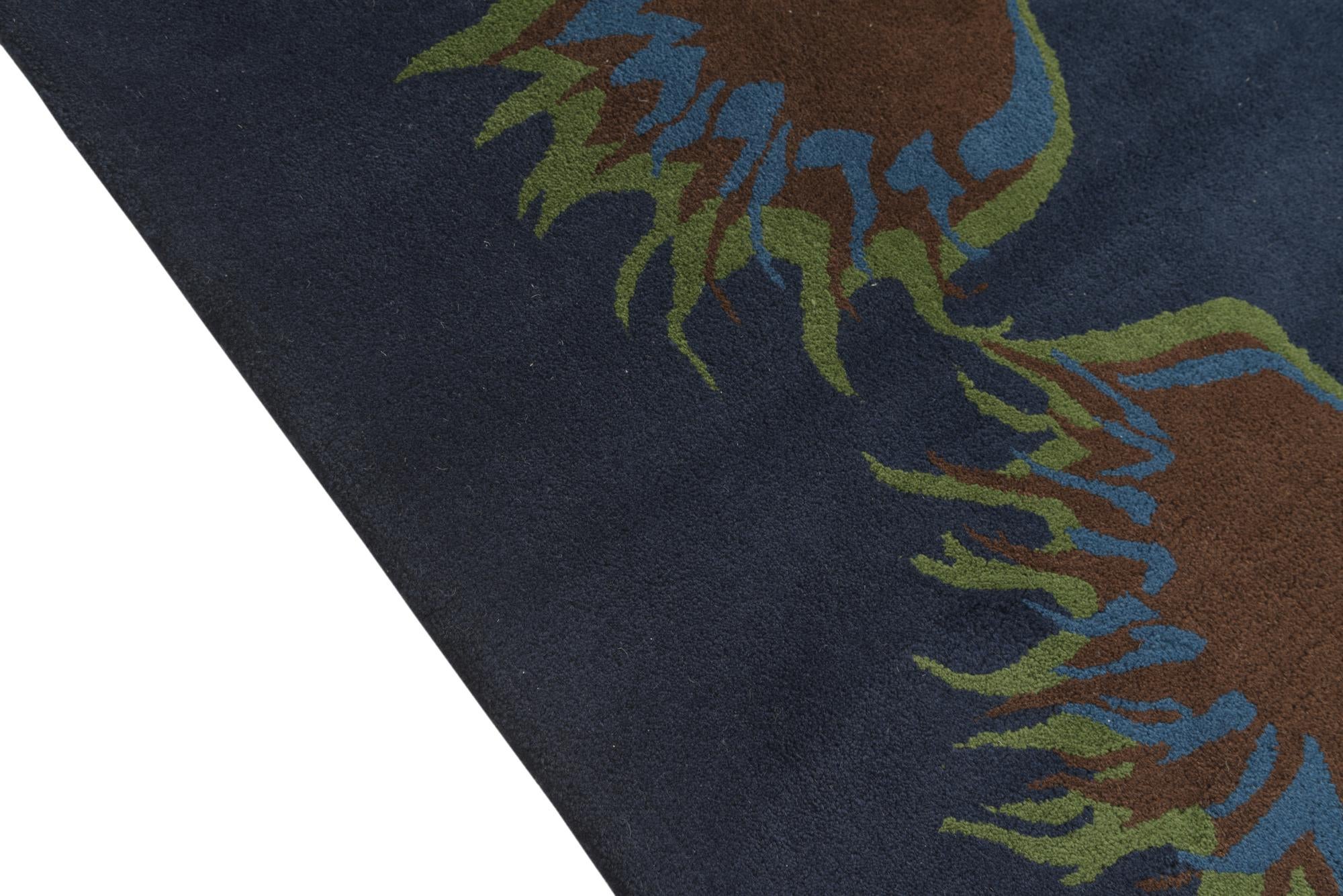 7' 6 x 7' 7 Luna Square Rug