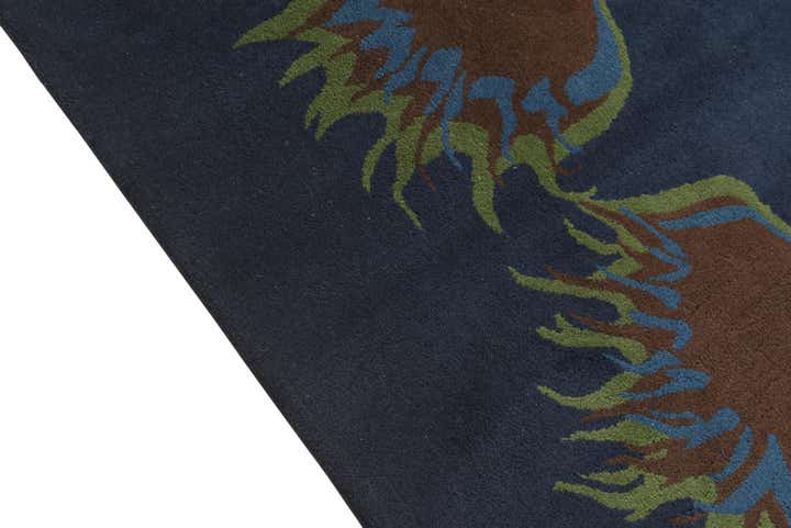 7' 6 x 7' 7 Luna Square Rug