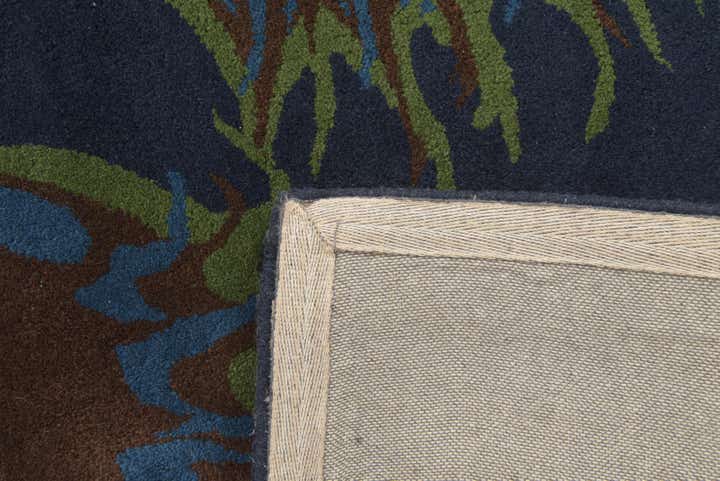 7' 6 x 7' 7 Luna Square Rug
