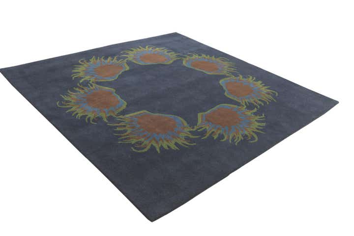 7' 6 x 7' 7 Luna Square Rug