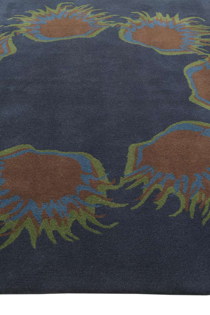 7' 6 x 7' 7 Luna Square Rug