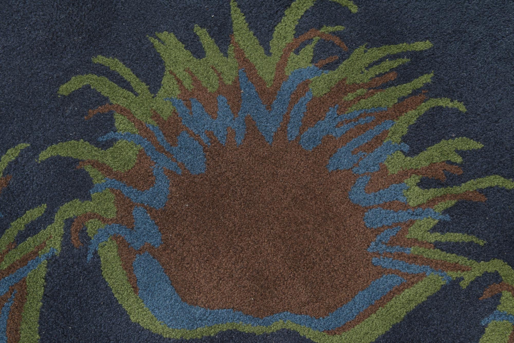 7' 6 x 7' 7 Luna Square Rug