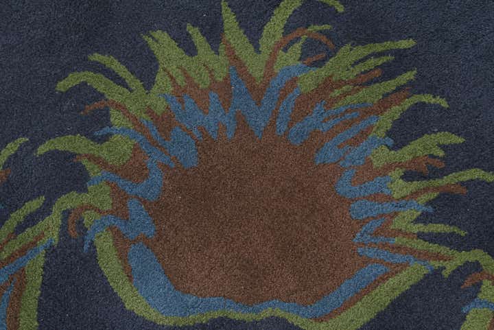 7' 6 x 7' 7 Luna Square Rug