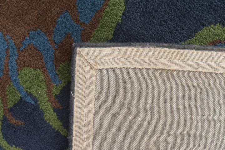 7' 6 x 7' 7 Luna Square Rug